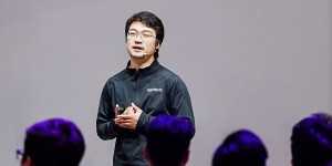 元戎首席科学家阮翀北京车展首秀：基座模型不止重塑智驾，也在重塑组织